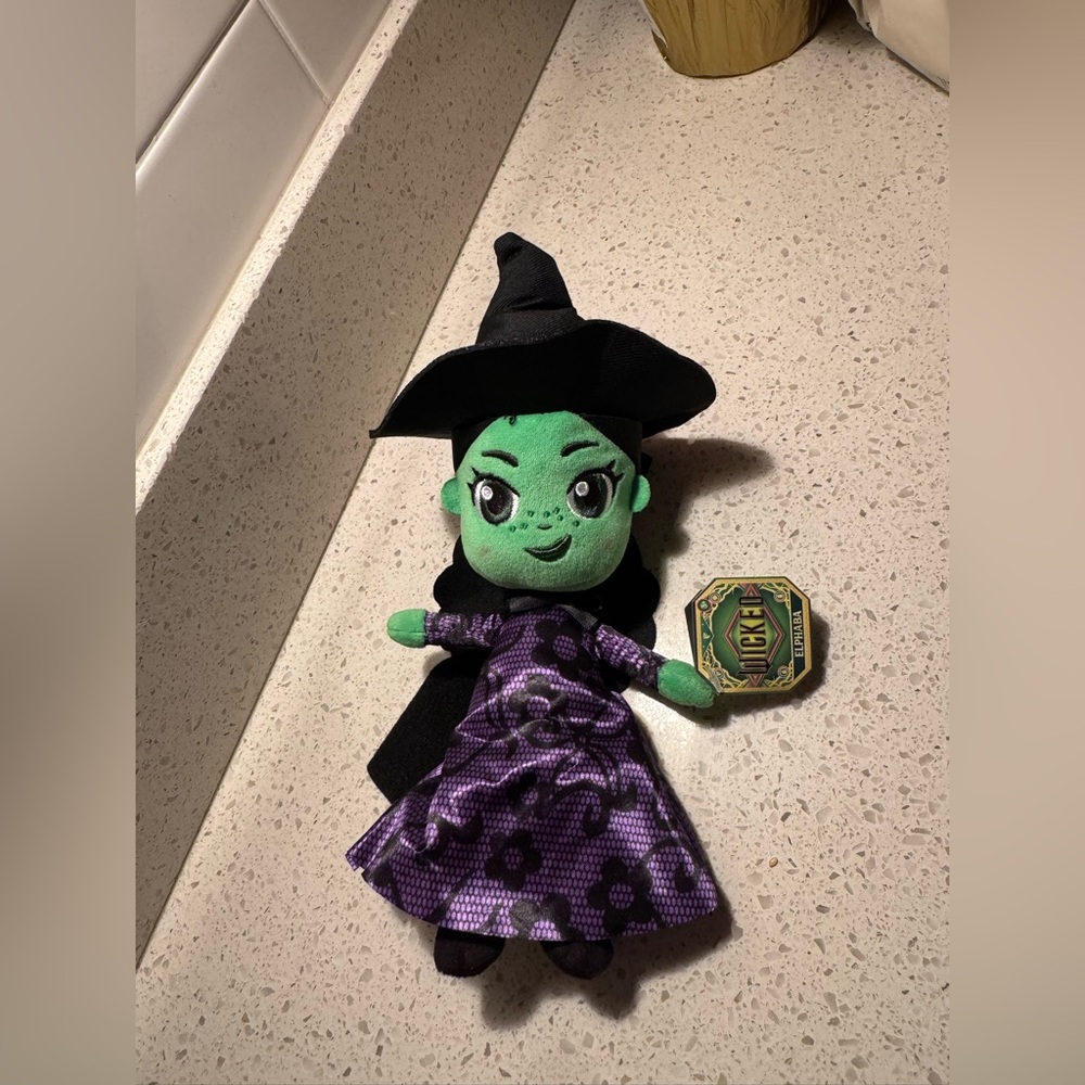Wicked Elphaba Thropp the Witch Witch Plush 10’ - Green and Purple NWT last one - Picture 2 of 5